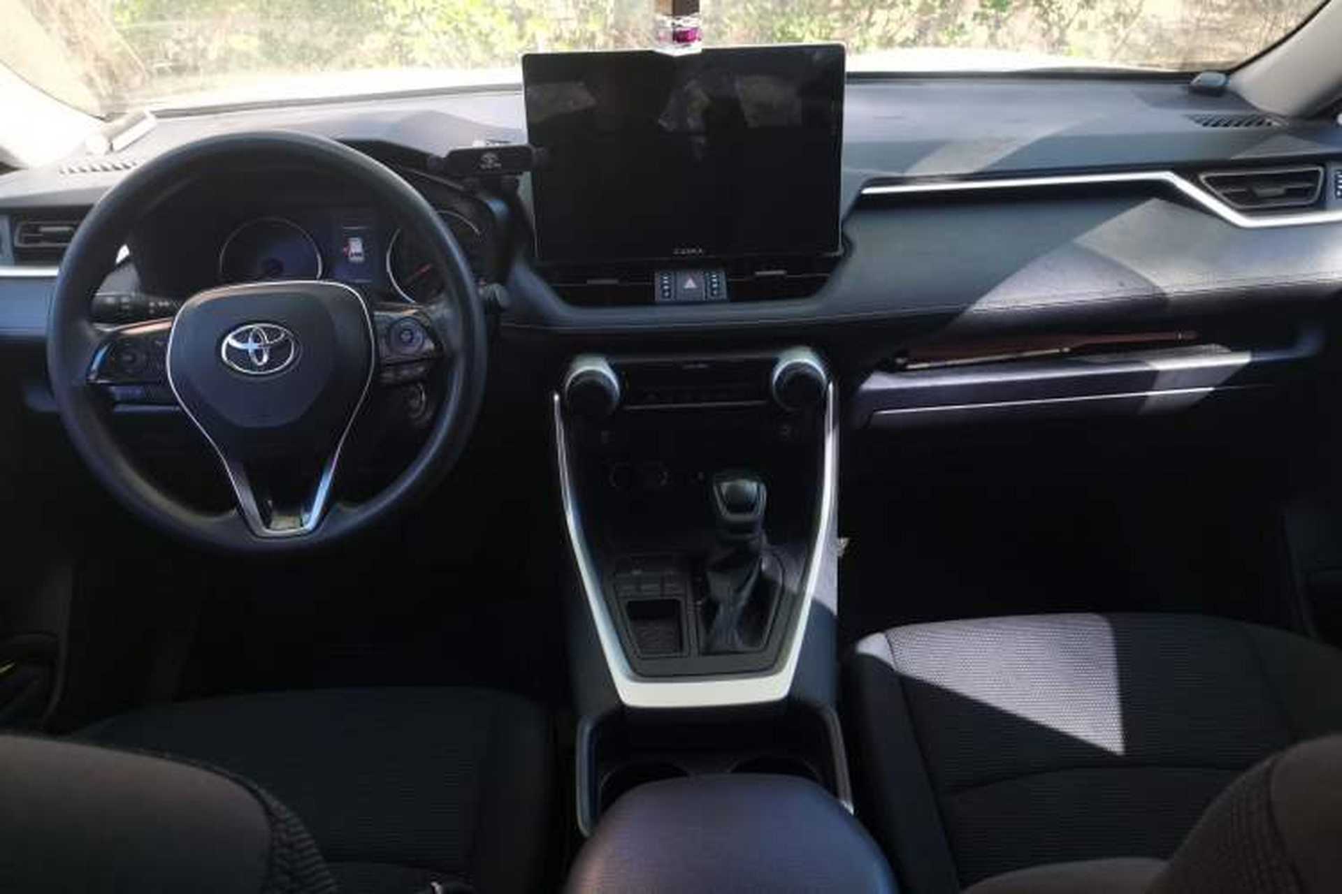 Used Toyota RAV4 2020 2.0L CVT Two-Wheel Drive Urban Edition Center Console