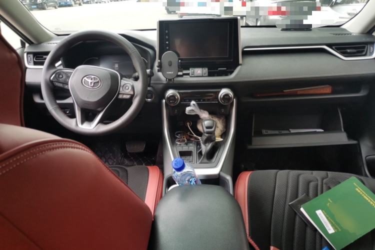 Used Toyota RAV4 2020 2.0L CVT Two-Wheel Drive Fashion Edition Center Console