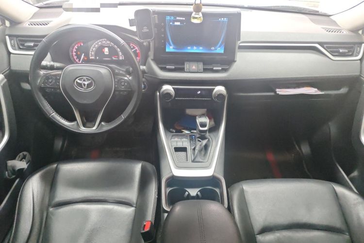 Used Toyota RAV4 2020 2.0L CVT Two-Wheel Drive Fashion PLUS Edition Center Console
