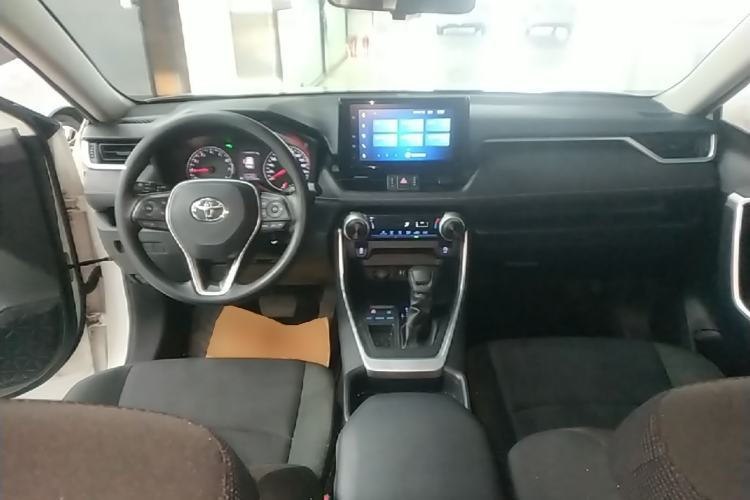 Used Toyota RAV4 2020 2.0L CVT Two-Wheel Drive Urban Edition Center Console