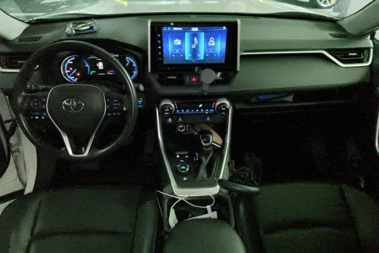 Used Toyota RAV4 2020 Dual-Engine 2.5L E-CVT 4x4 Elite PLUS Edition Center Console
