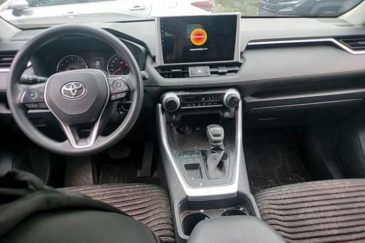 Used Toyota RAV4 2020 2.0L CVT Two-Wheel Drive Urban Edition Center Console
