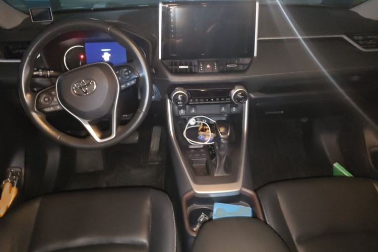 Used Toyota RAV4 2020 2.0L CVT Two-Wheel Drive Fashion PLUS Edition Center Console