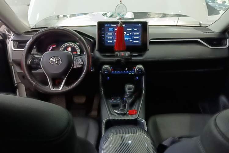 Used Toyota RAV4 2020 2.0L CVT Two-Wheel Drive Fashion Edition Center Console