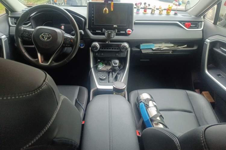 Used Toyota RAV4 2020 Dual-Motor 2.5L E-CVT Four-Wheel Drive Flagship Edition Center Console