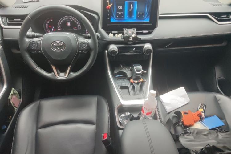 Used Toyota RAV4 2020 2.0L CVT Two-Wheel Drive Prestige Edition Center Console