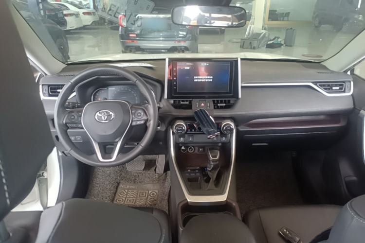 Used Toyota RAV4 2020 2.0L CVT Two-Wheel Drive Prestige Edition Center Console