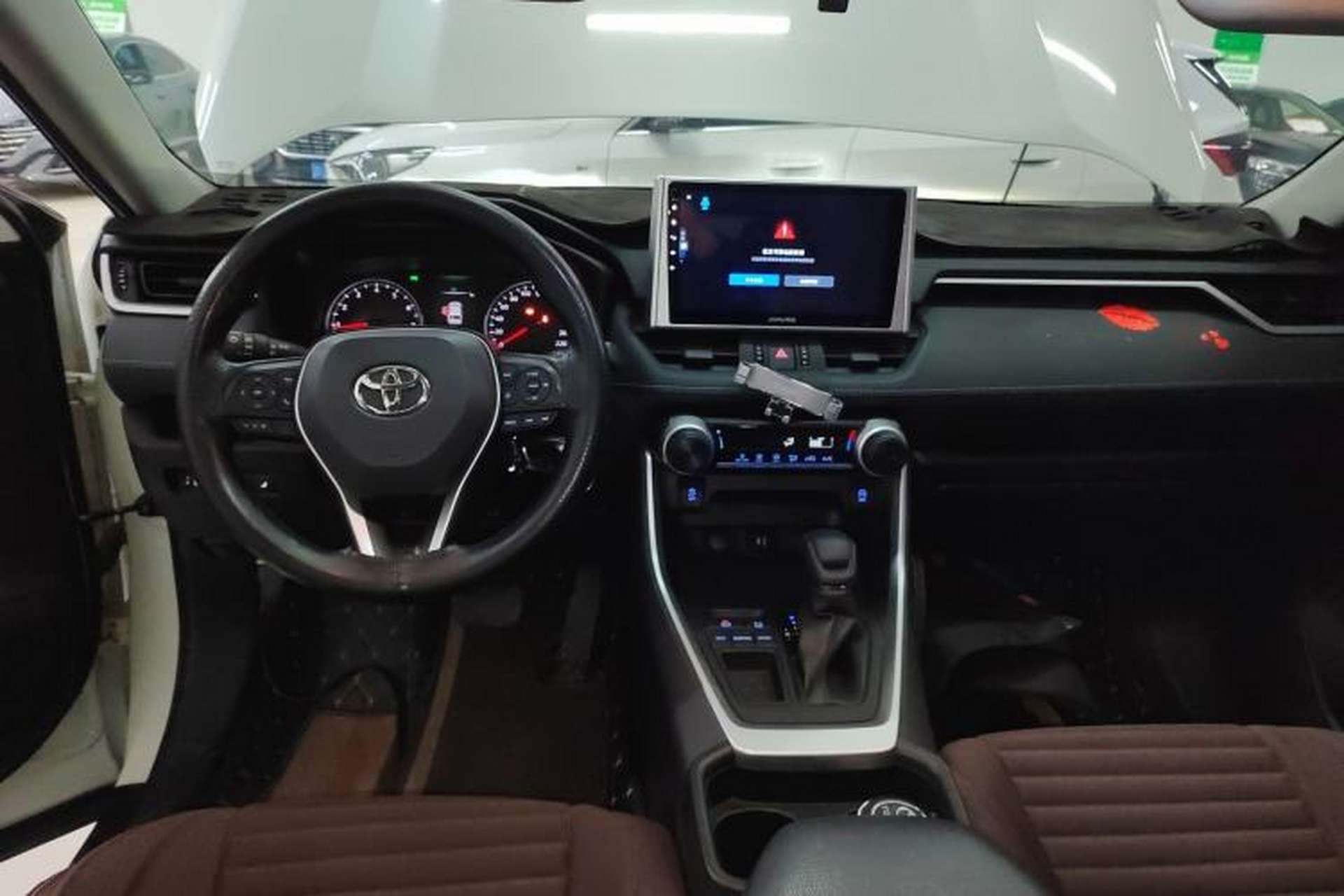 Used Toyota RAV4 2020 2.0L CVT Two-Wheel Drive Urban Edition Center Console