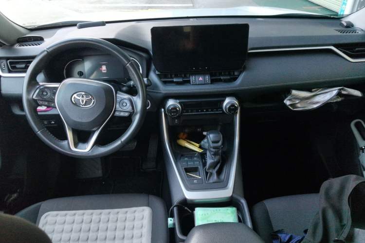 Used Toyota RAV4 2020 Dual-Engine 2.5L E-CVT Two-Wheel Drive Elite Edition Center Console