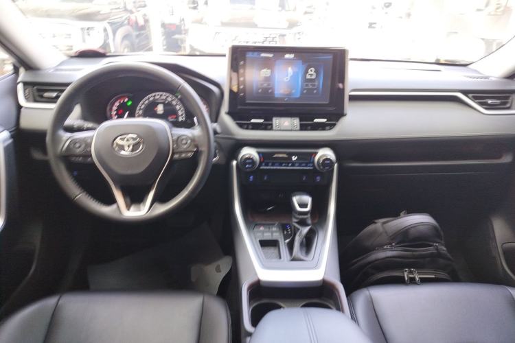 Used Toyota RAV4 2020 2.0L CVT Two-Wheel Drive Prestige Edition Center Console