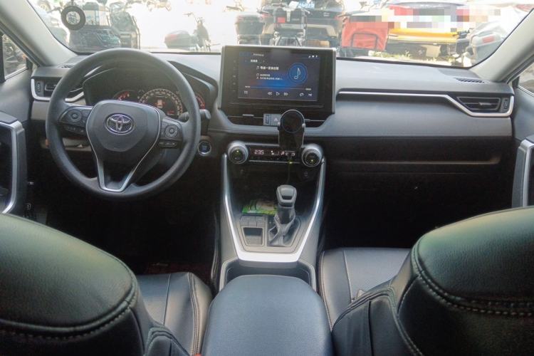 Used Toyota RAV4 2020 2.0L CVT Two-Wheel Drive Fashion Edition Center Console