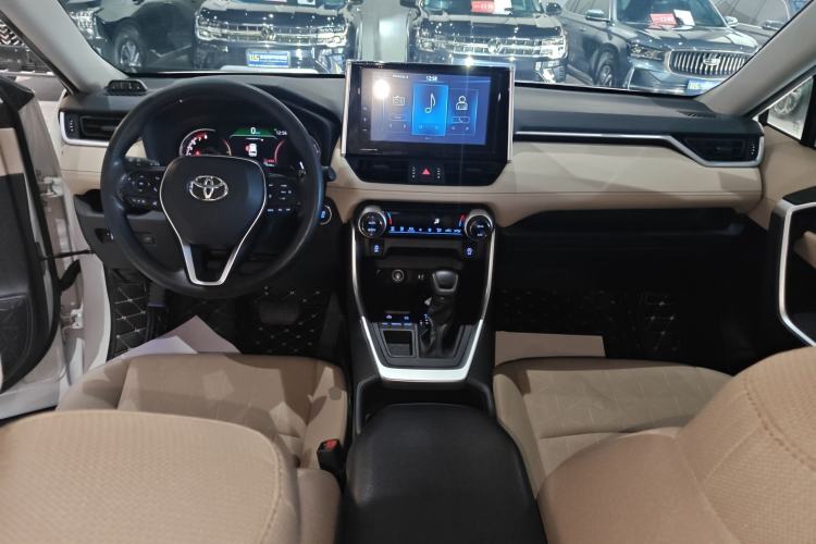Used Toyota RAV4 2020 2.0L CVT Two-Wheel Drive Fashion Edition Center Console