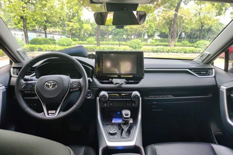 Used Toyota RAV4 2020 2.0L CVT Four-Wheel Drive Prestige Edition Center Console