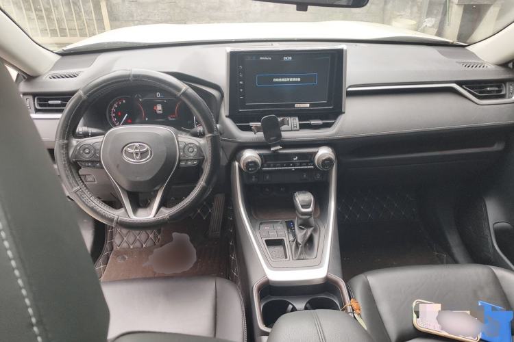 Used Toyota RAV4 2020 2.0L CVT Two-Wheel Drive Prestige Edition Center Console