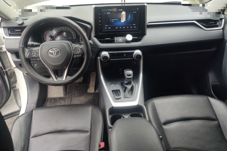 Used Toyota RAV4 2020 2.0L CVT Two-Wheel Drive Fashion Edition Center Console