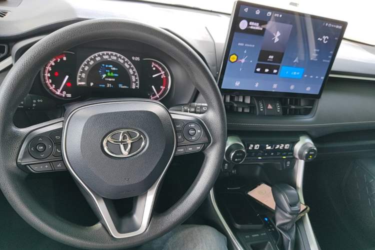 Used Toyota RAV4 2020 2.0L CVT Two-Wheel Drive Fashion Edition Center Console