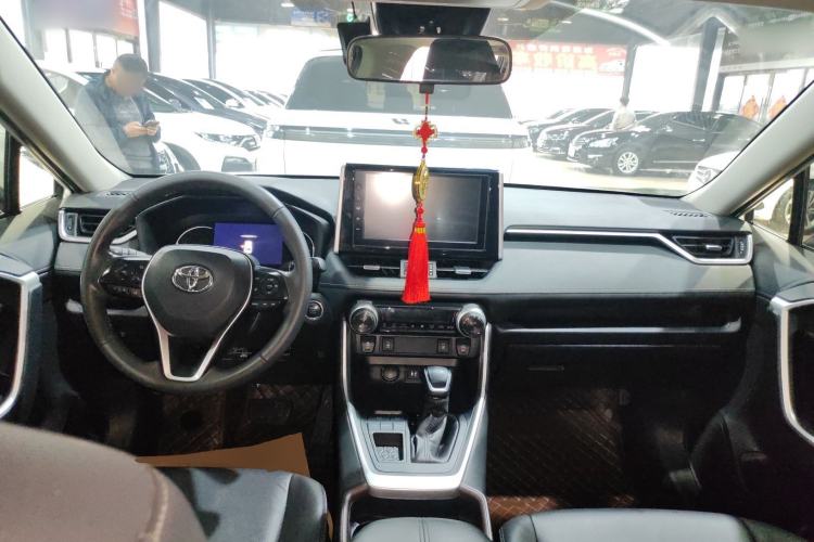 Used Toyota RAV4 2020 2.0L CVT Two-Wheel Drive Fashion PLUS Edition Center Console