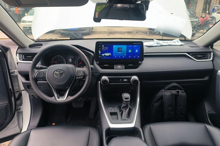 Used Toyota RAV4 2020 2.0L CVT Two-Wheel Drive Urban Edition Center Console
