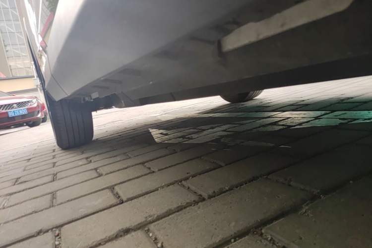 Used Toyota RAV4 2020 2.0L CVT Two-Wheel Drive Prestige Edition Chassis Front Right