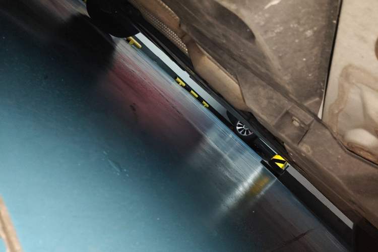 Used Toyota RAV4 2020 Dual-Motor 2.5L E-CVT Four-Wheel Drive Flagship Edition Chassis Front Right