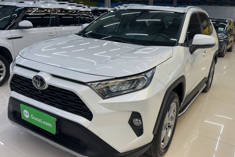 Ojetý Toyota RAV4 2020 2.0L CVT Two-Wheel Drive Fashion PLUS Edition Guazi used car, China used car export, Used car for sale, Used  cars, Cheapest cars for sale