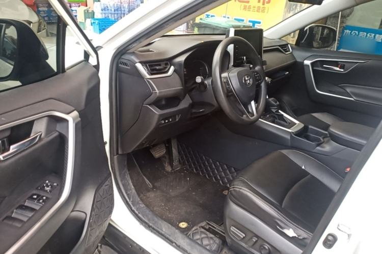 Used Toyota RAV4 2020 2.0L CVT Two-Wheel Drive Fashion Edition Driver Seat
