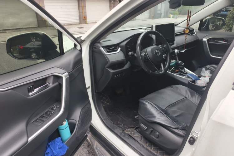 Used Toyota RAV4 2020 2.0L CVT Two-Wheel Drive Fashion PLUS Edition Driver Seat