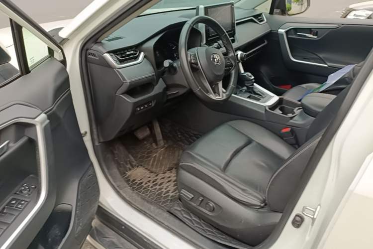 Used Toyota RAV4 2020 2.0L CVT Two-Wheel Drive Fashion PLUS Edition Driver Seat