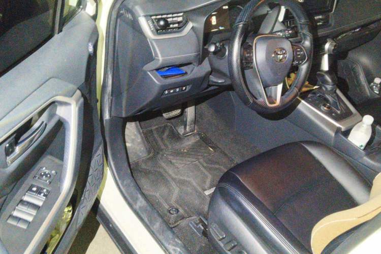 Used Toyota RAV4 2020 Dual-Engine 2.5L E-CVT Four-Wheel Drive Elite Edition Driver Seat