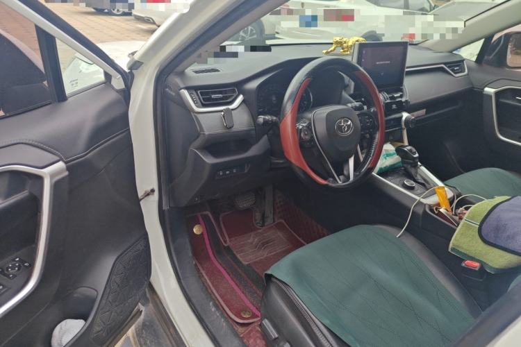 Used Toyota RAV4 2020 Dual-Engine 2.5L E-CVT 4x4 Elite PLUS Edition Driver Seat