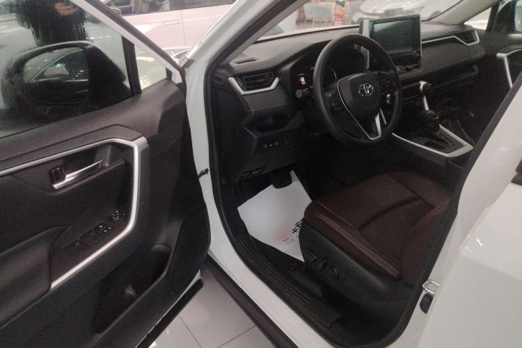 Used Toyota RAV4 2020 2.0L CVT Two-Wheel Drive Fashion Edition Driver Seat