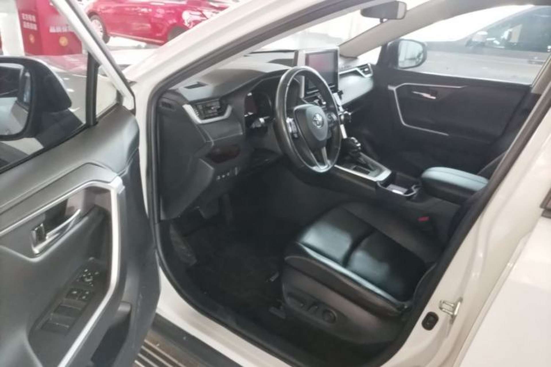 Used Toyota RAV4 2020 2.0L CVT Two-Wheel Drive Prestige Edition Driver Seat