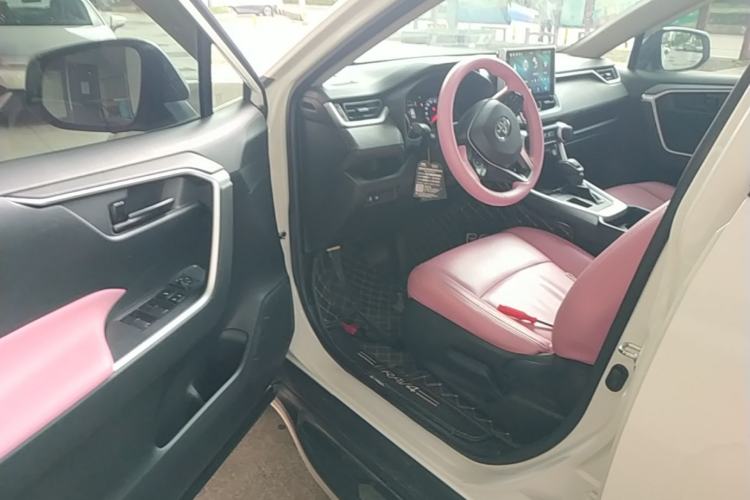 Used Toyota RAV4 2020 2.0L CVT Two-Wheel Drive Urban Edition Driver Seat