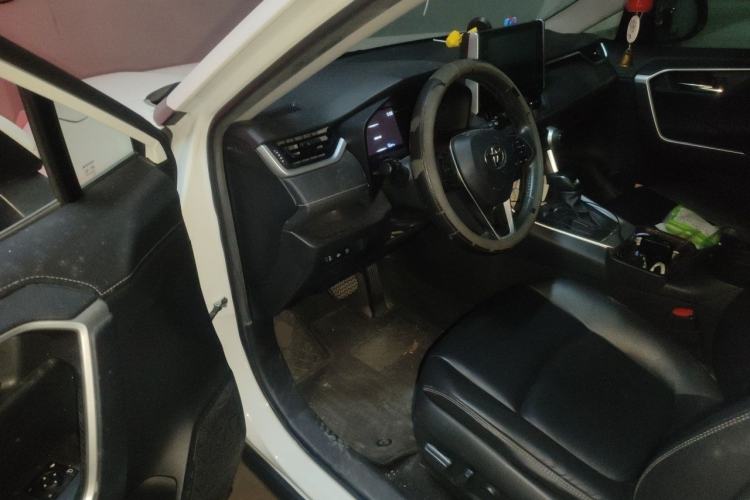 Used Toyota RAV4 2020 2.0L CVT Two-Wheel Drive Fashion PLUS Edition Driver Seat