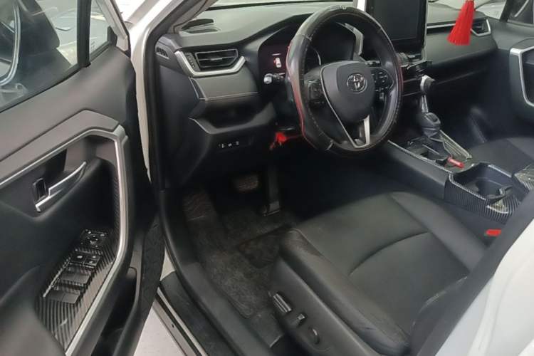 Used Toyota RAV4 2020 2.0L CVT Two-Wheel Drive Fashion Edition Driver Seat