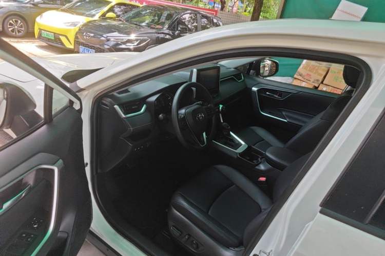 Used Toyota RAV4 2020 2.0L CVT Two-Wheel Drive Fashion Edition Driver Seat