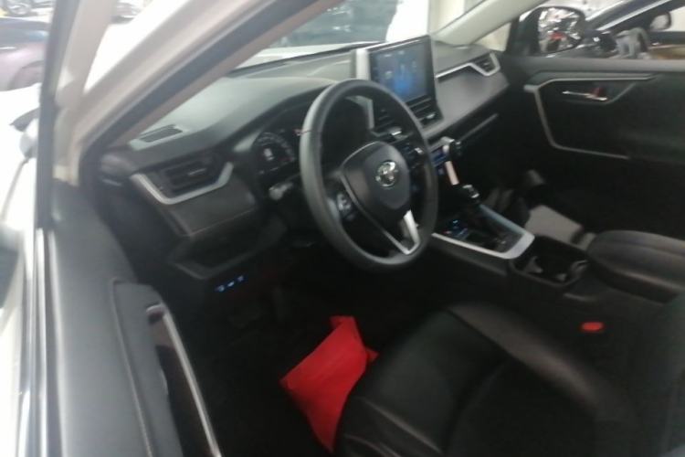 Used Toyota RAV4 2020 2.0L CVT Two-Wheel Drive Fashion PLUS Edition Driver Seat