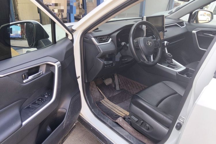 Used Toyota RAV4 2020 2.0L CVT Two-Wheel Drive Fashion Edition Driver Seat