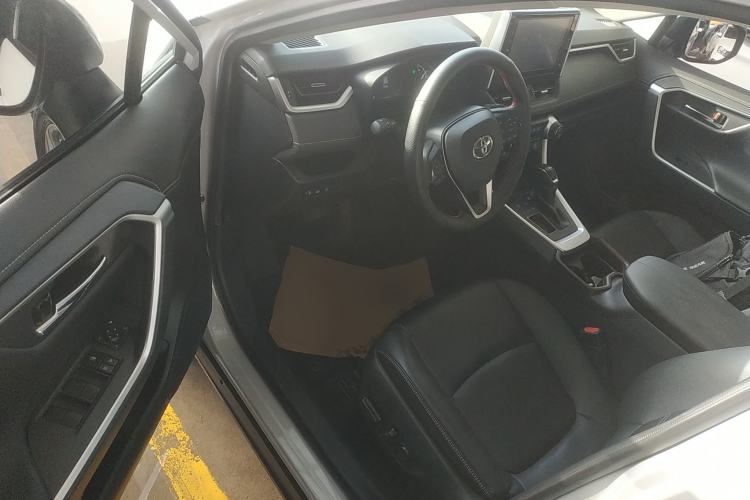 Used Toyota RAV4 2020 2.0L CVT Two-Wheel Drive Fashion PLUS Edition Driver Seat