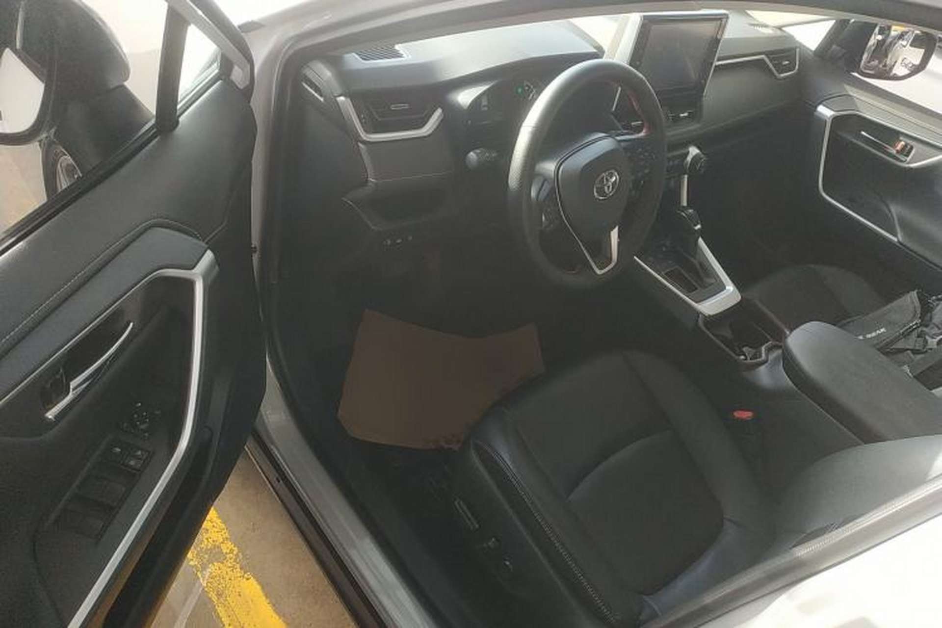 Used Toyota RAV4 2020 2.0L CVT Two-Wheel Drive Fashion PLUS Edition Driver Seat