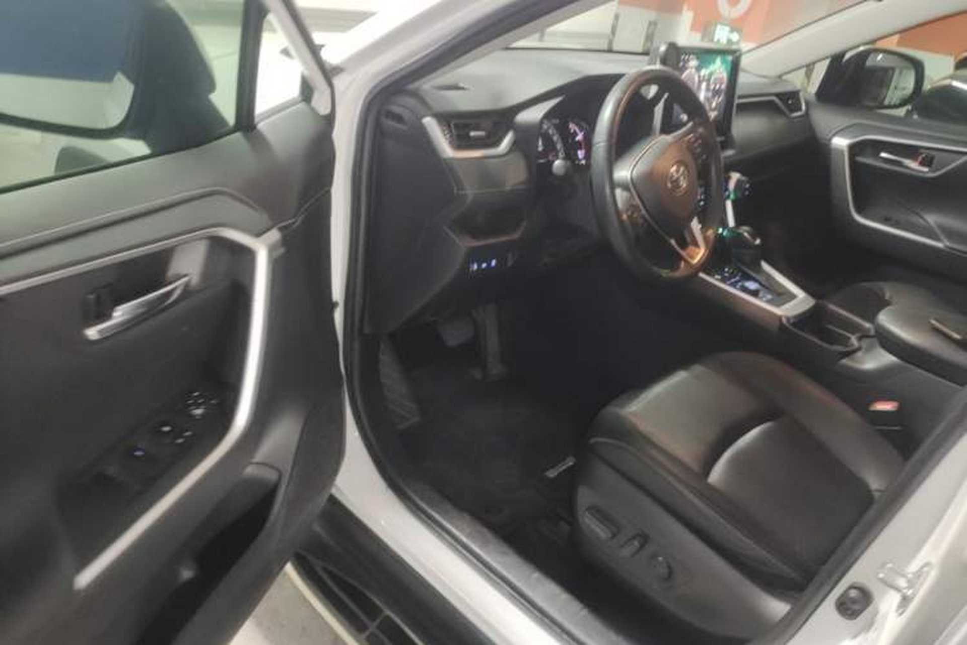 Used Toyota RAV4 2020 2.0L CVT Four-Wheel Drive Prestige Edition Driver Seat