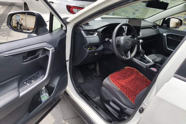 Used Toyota RAV4 2020 2.0L CVT Two-Wheel Drive Urban Edition Driver Seat