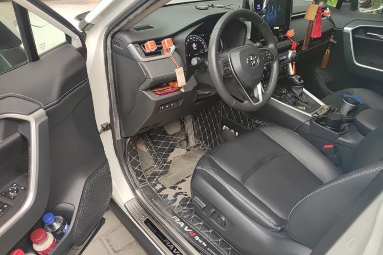 Used Toyota RAV4 2020 2.0L CVT Two-Wheel Drive Prestige Edition Driver Seat