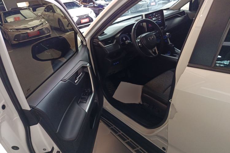 Used Toyota RAV4 2020 2.0L CVT Two-Wheel Drive Fashion Edition Driver Seat