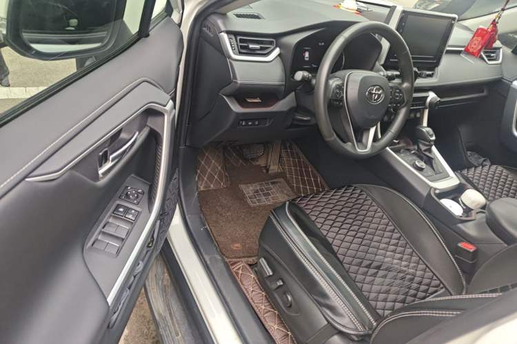 Used Toyota RAV4 2020 2.0L CVT Four-Wheel Drive Prestige Edition Driver Seat