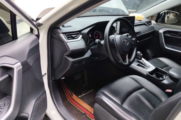 Used Toyota RAV4 2020 2.0L CVT Two-Wheel Drive Urban Edition Driver Seat