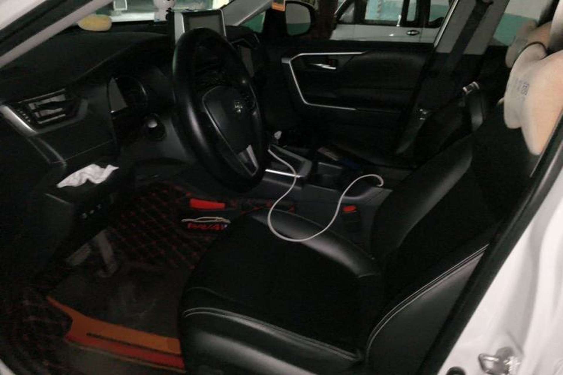 Used Toyota RAV4 2020 2.0L CVT Two-Wheel Drive Fashion PLUS Edition Driver Seat