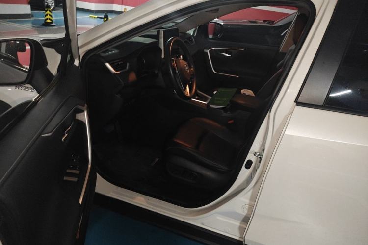 Used Toyota RAV4 2020 Dual-Motor 2.5L E-CVT Four-Wheel Drive Flagship Edition Driver Seat