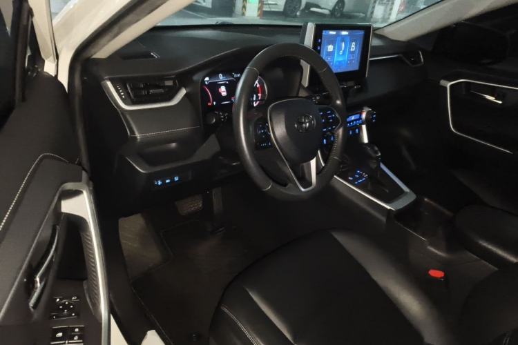 Used Toyota RAV4 2020 2.0L CVT Two-Wheel Drive Fashion PLUS Edition Driver Seat