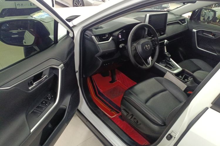 Used Toyota RAV4 2020 2.0L CVT Two-Wheel Drive Fashion PLUS Edition Driver Seat